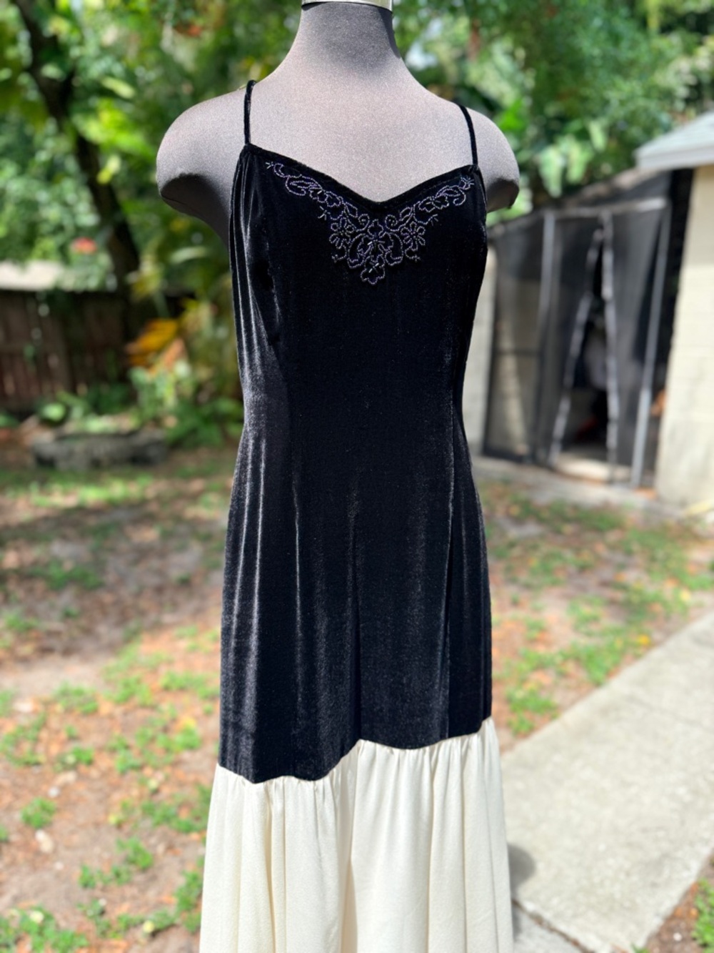 90s 2000s Maggie London Velvet 100% Silk Drop Waist Dress - Picture 4 of 12